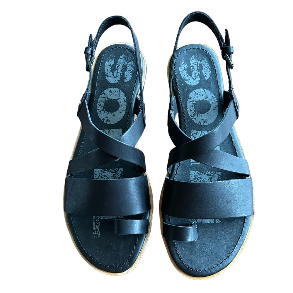 NWOT Sorel Ella Criss Cross Sandals with Toe Strap